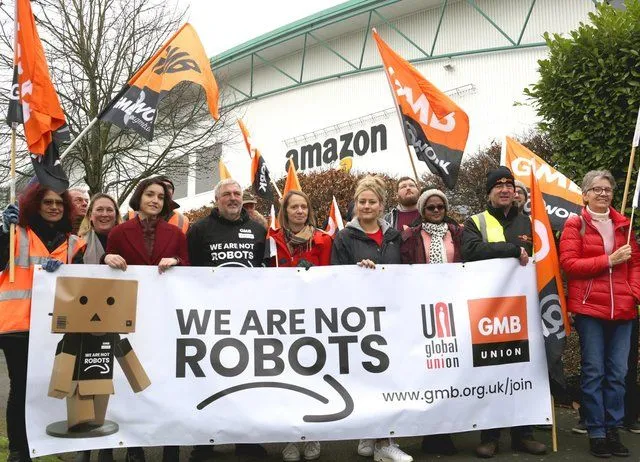 Протести в Amazon