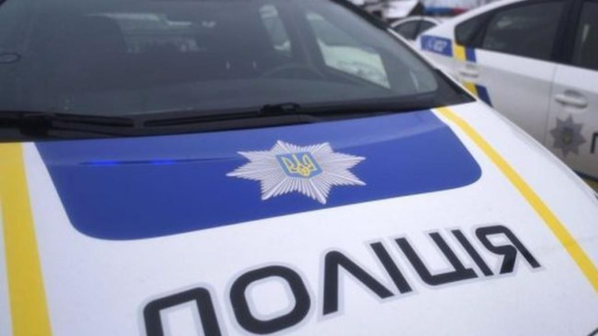 Мужчина избил полицейских в Одессе: одного из них укусил