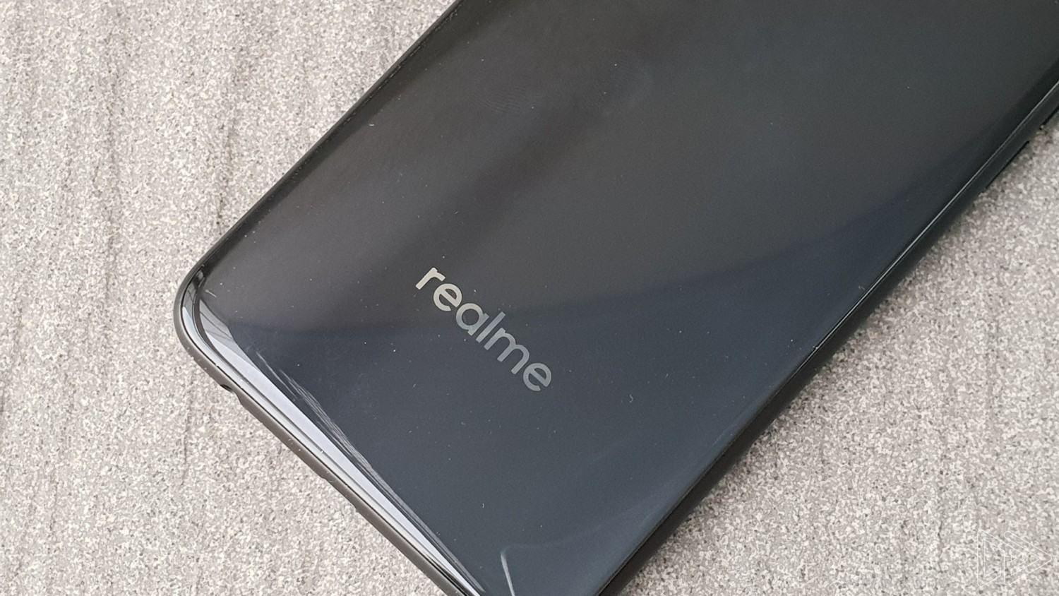Realme работает над флагманским смартфоном Ace: что о нем известно