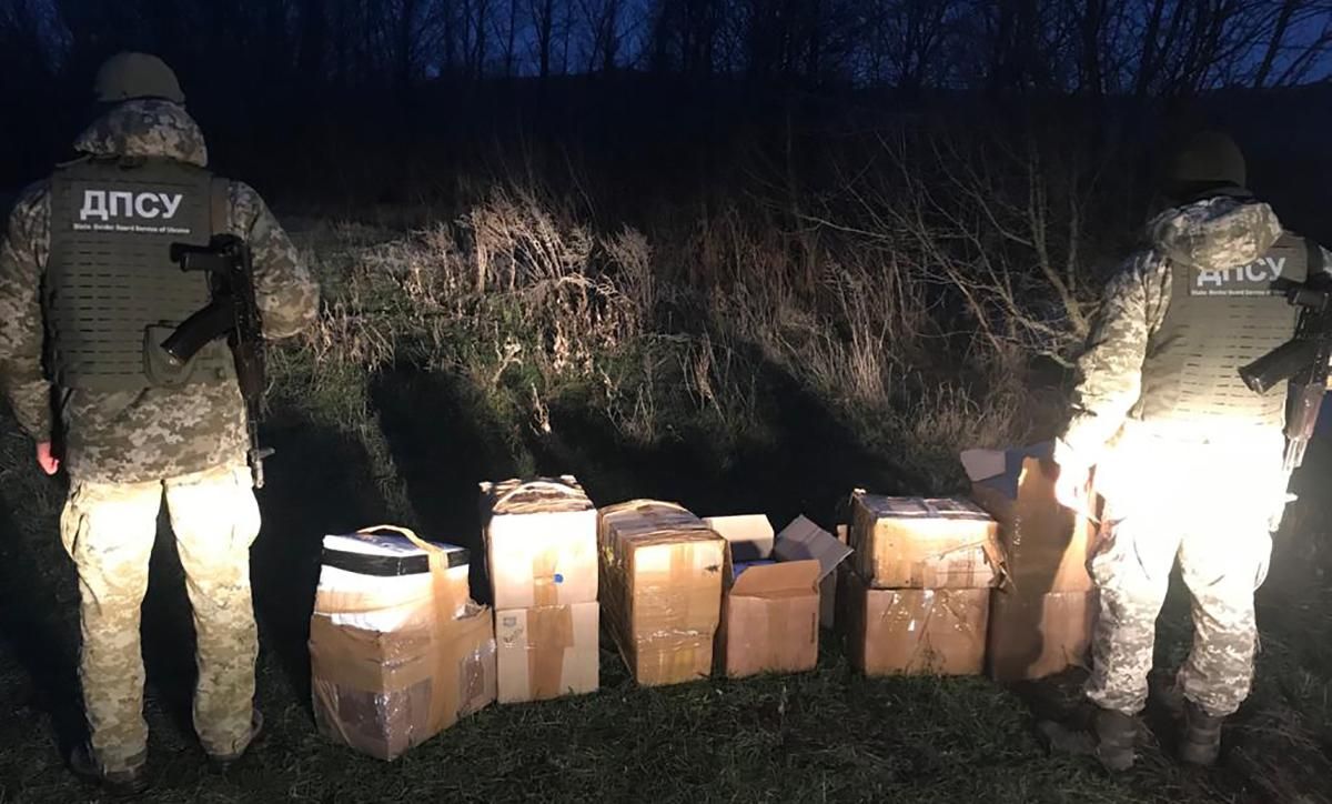 С РФ в Украину хотели ввезти контрабанду на 9 милионов грн: фото С РФ в Украину хотели ввезти контрабанду на 9 милионов грн: фото