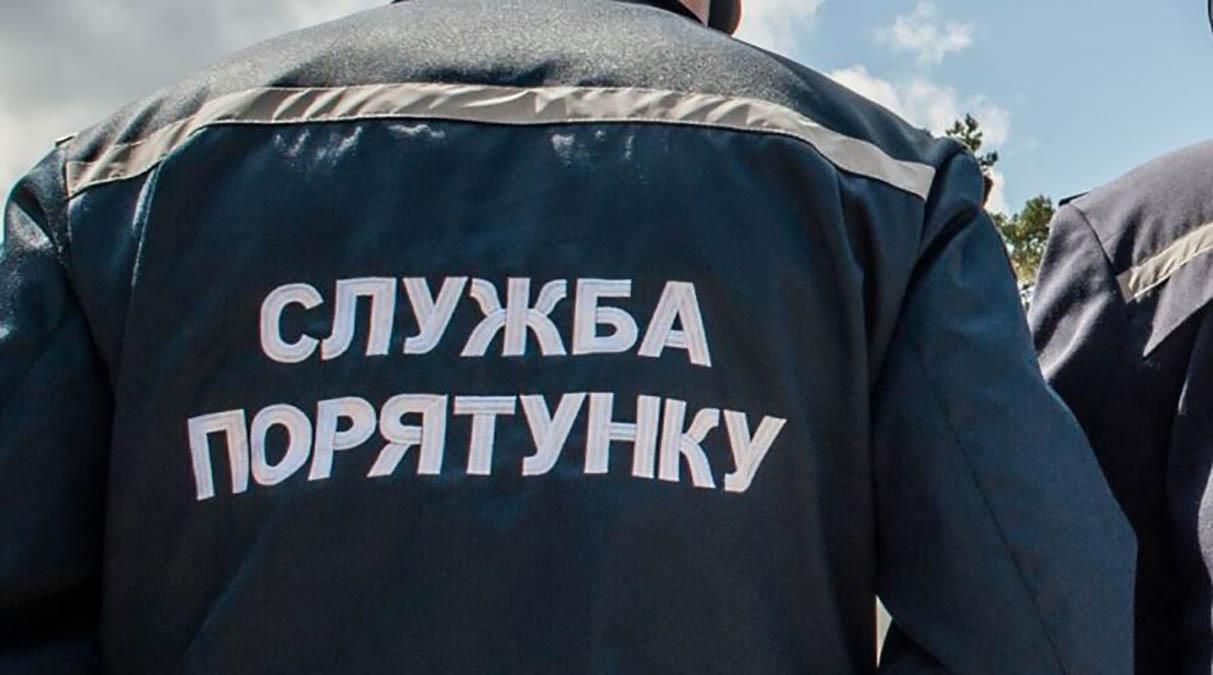 В Харькове спасатели будут заносить больных COVID-19 в больницу