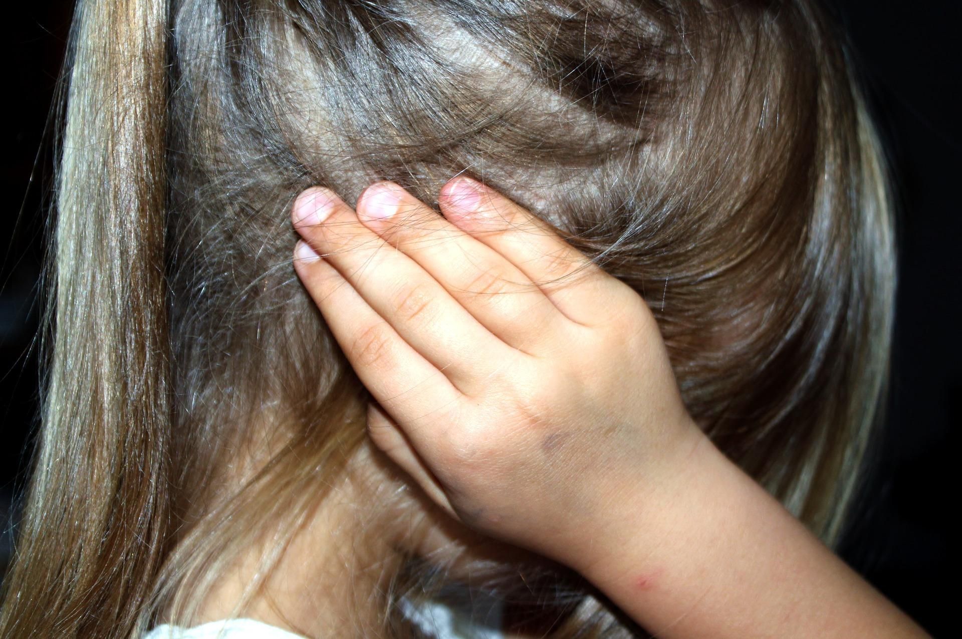 В Мариуполе пенсионера посадили за развращение 6-летней девочки