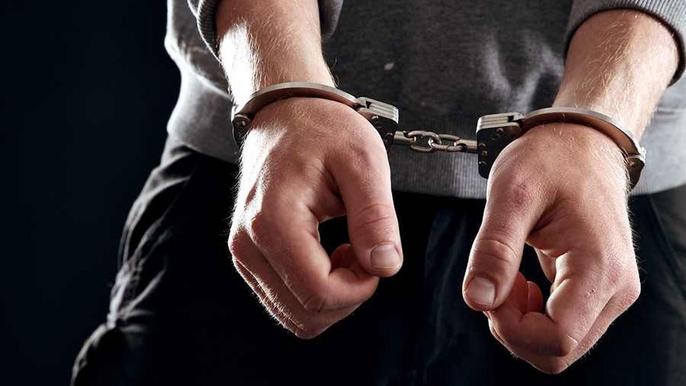 В Польше взяли под стражу украинца: он порезал 2 студентов В Польше взяли под стражу украинца: он порезал 2 студентов