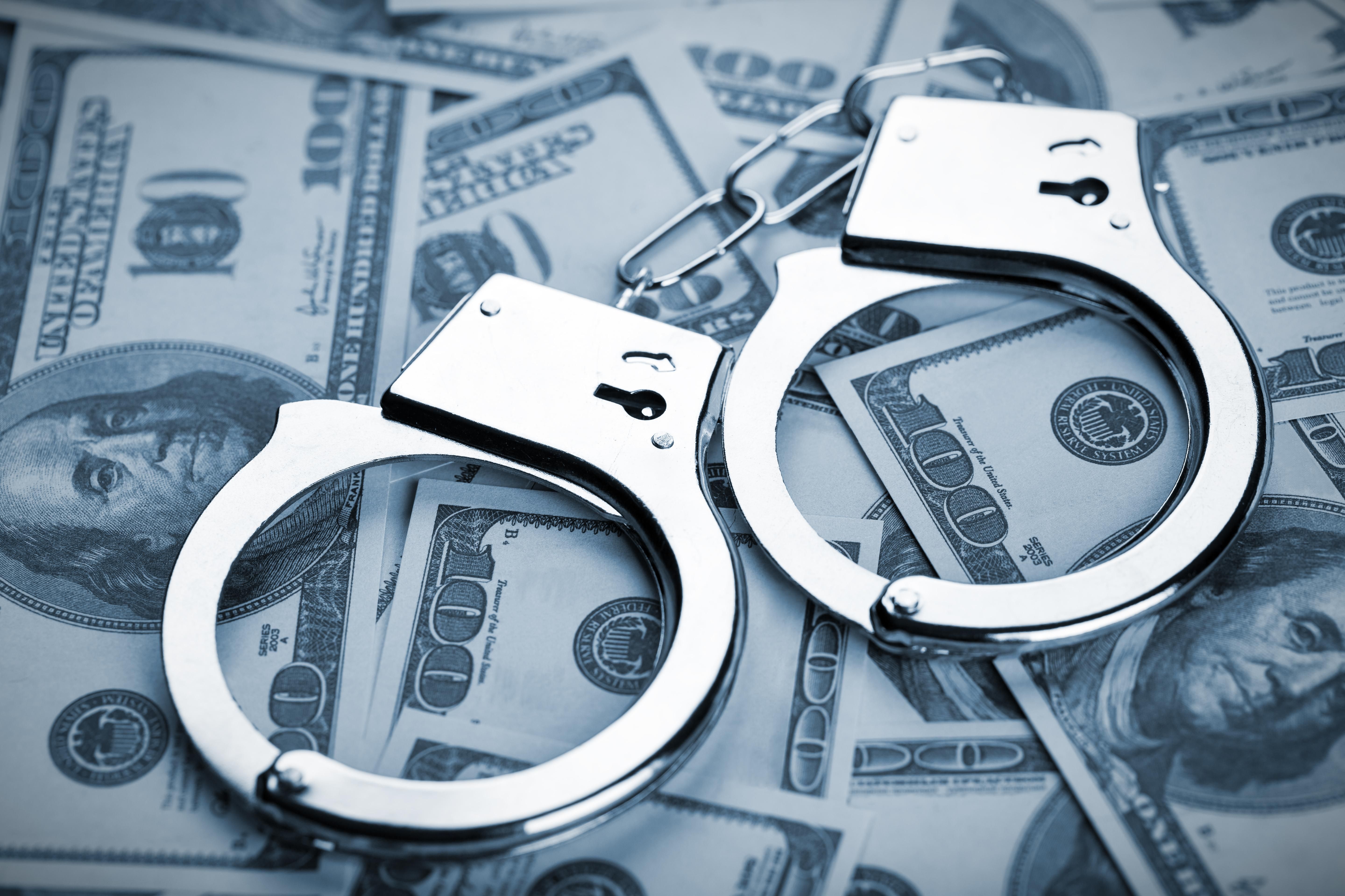 Разумков предлагает отменить заключения за ложь в декларациях Разумков предлагает отменить заключения за ложь в декларациях