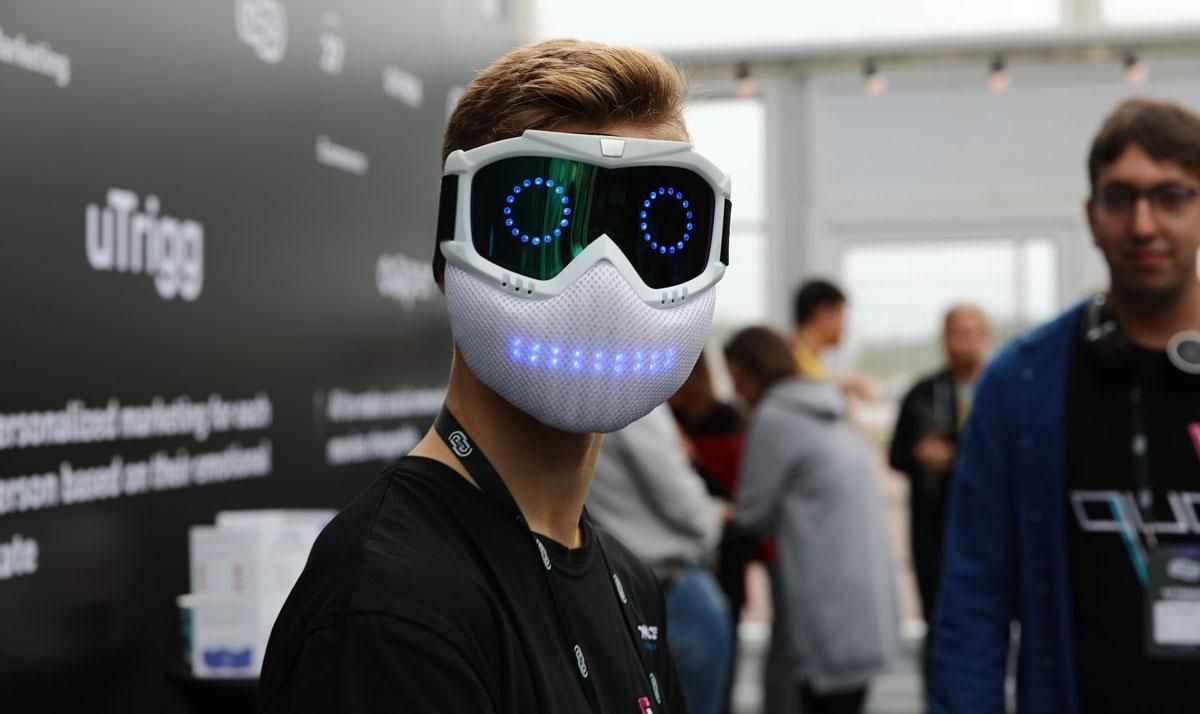 14-летний украинец создал разумную маску: что умеет – фото, видео 14-летний украинец создал разумную маску: что умеет – фото, видео