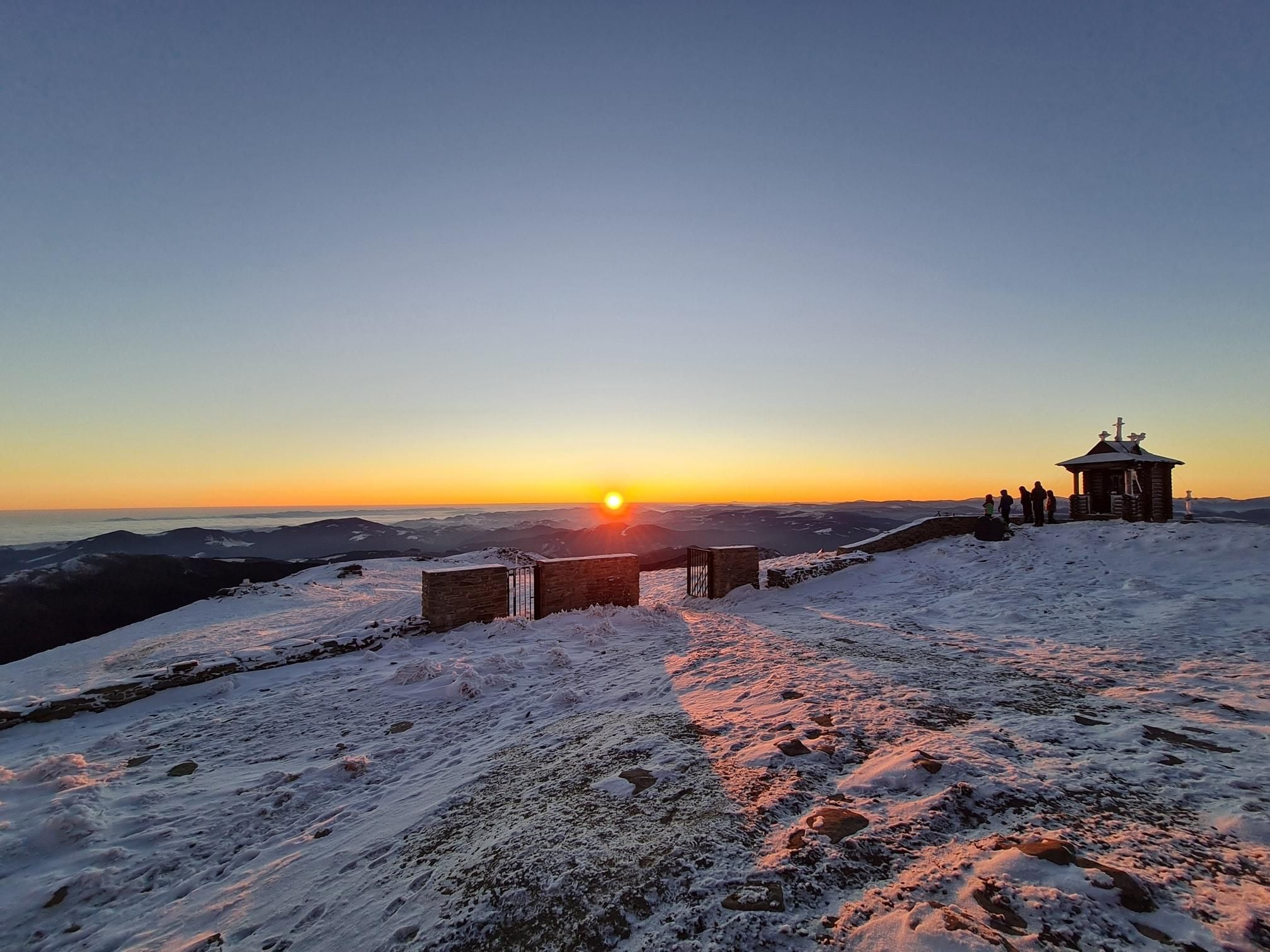 Первый день зимы: в Карпатах ударил сильный мороз Первый день зимы: в Карпатах ударил сильный мороз