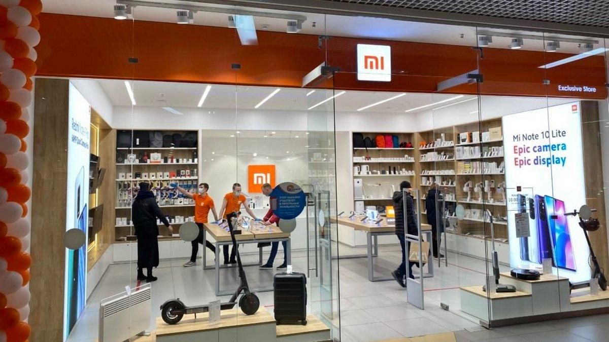 Поклонник Xiaomi скупил весь магазин за впечатляющую сумму