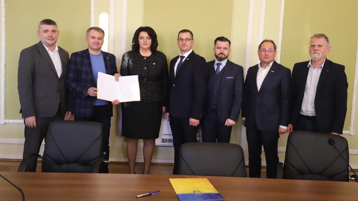 У Львівські облраді ЄС із 4 партіями створила коаліцію: що відомо У Львівські облраді ЄС із 4 партіями створила коаліцію: що відомо