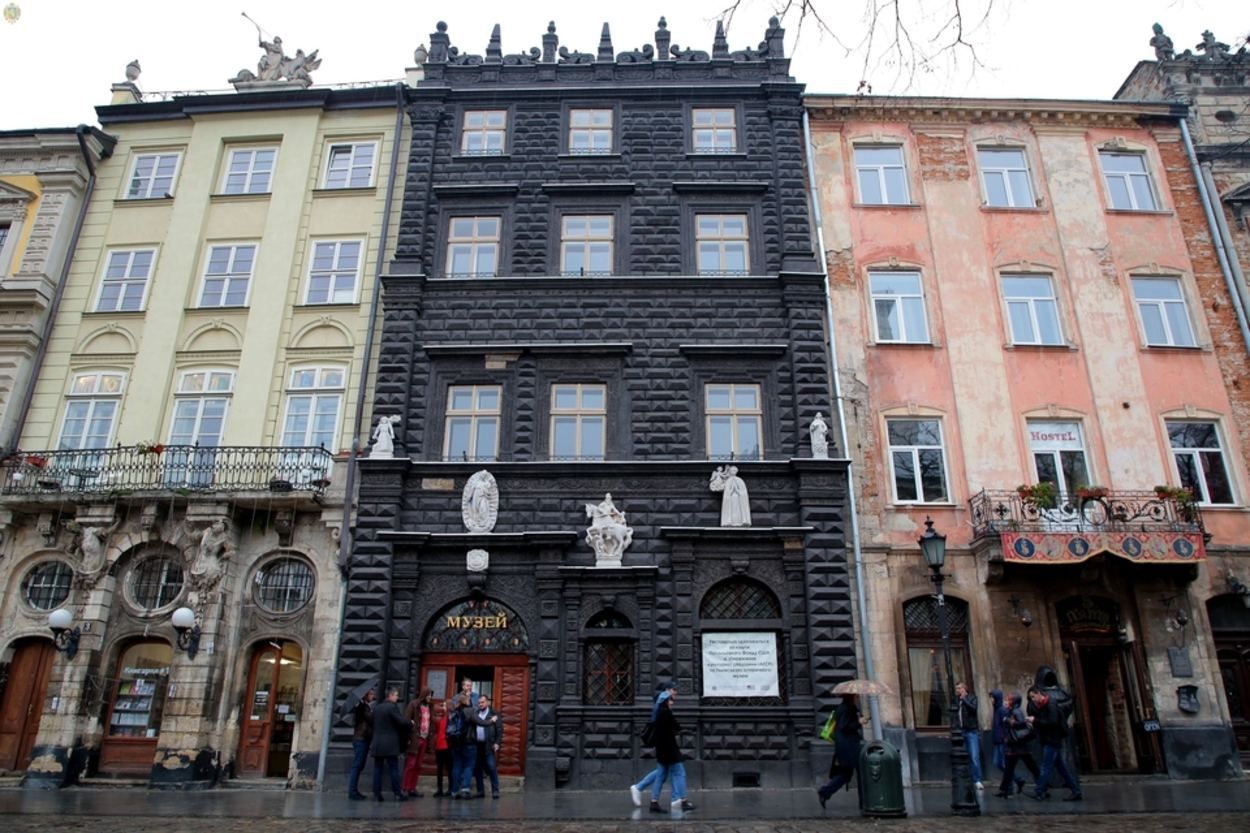 Львову вернутся перерегистрированые на ЛОР больницы и музей, - Садовый Львову вернутся перерегистрированые на ЛОР больницы и музей, - Садовый