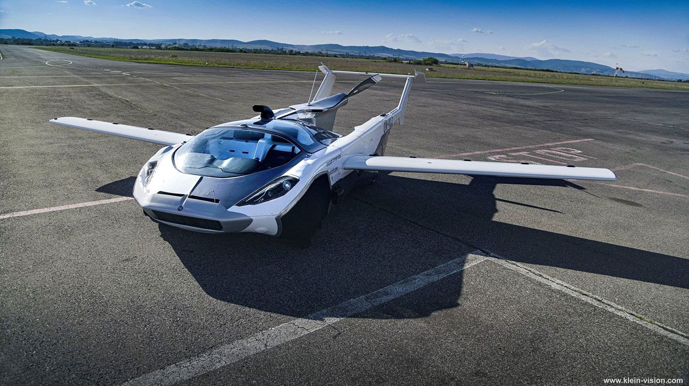 Автомобіль, який літає: серійну версію AirCar презентують у 2021 році