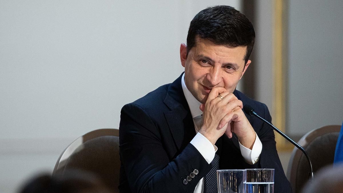 Зеленський попросив комітет поки не розглядати його законопроєкт про КС