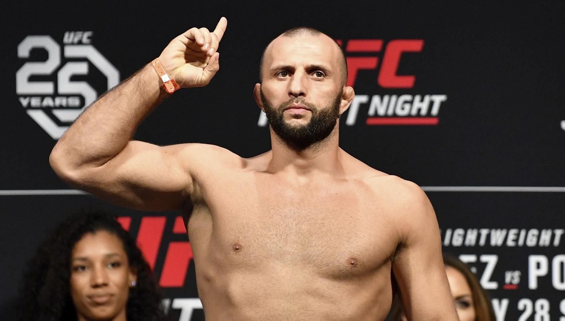 Російський боєць UFC влаштував п'яну бійку на весіллі: відео