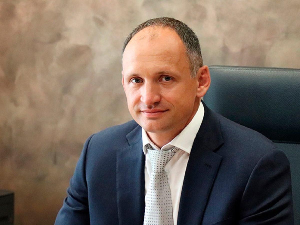 Тесть Татарова отримала землю після призначення зятя в ОП Тесть Татарова отримала землю після призначення зятя в ОП