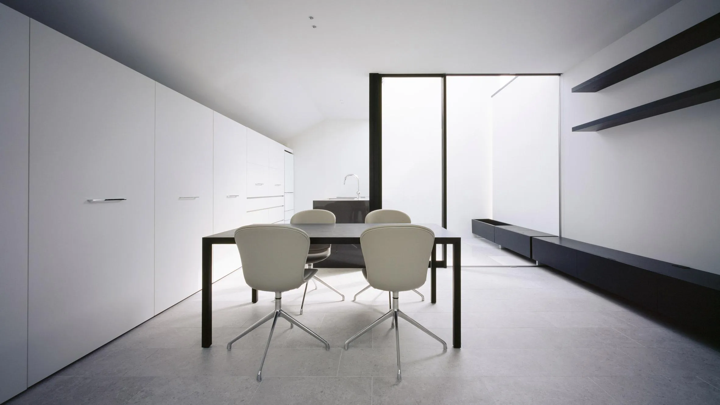 Кухня і вітальня з'єднані в єдиний простір Кухня і вітальня з'єднані в єдиний простір