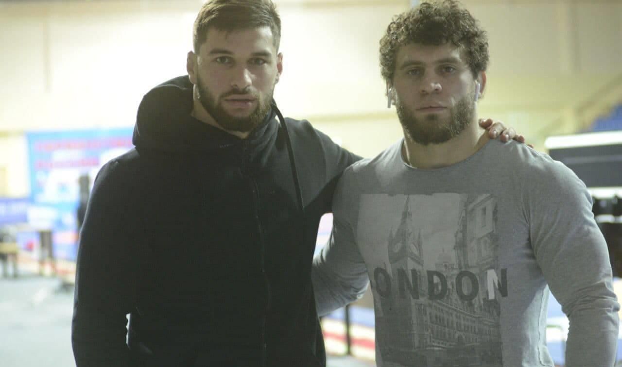 Борці влаштували жорстоку бійку на чемпіонаті Росії: відео