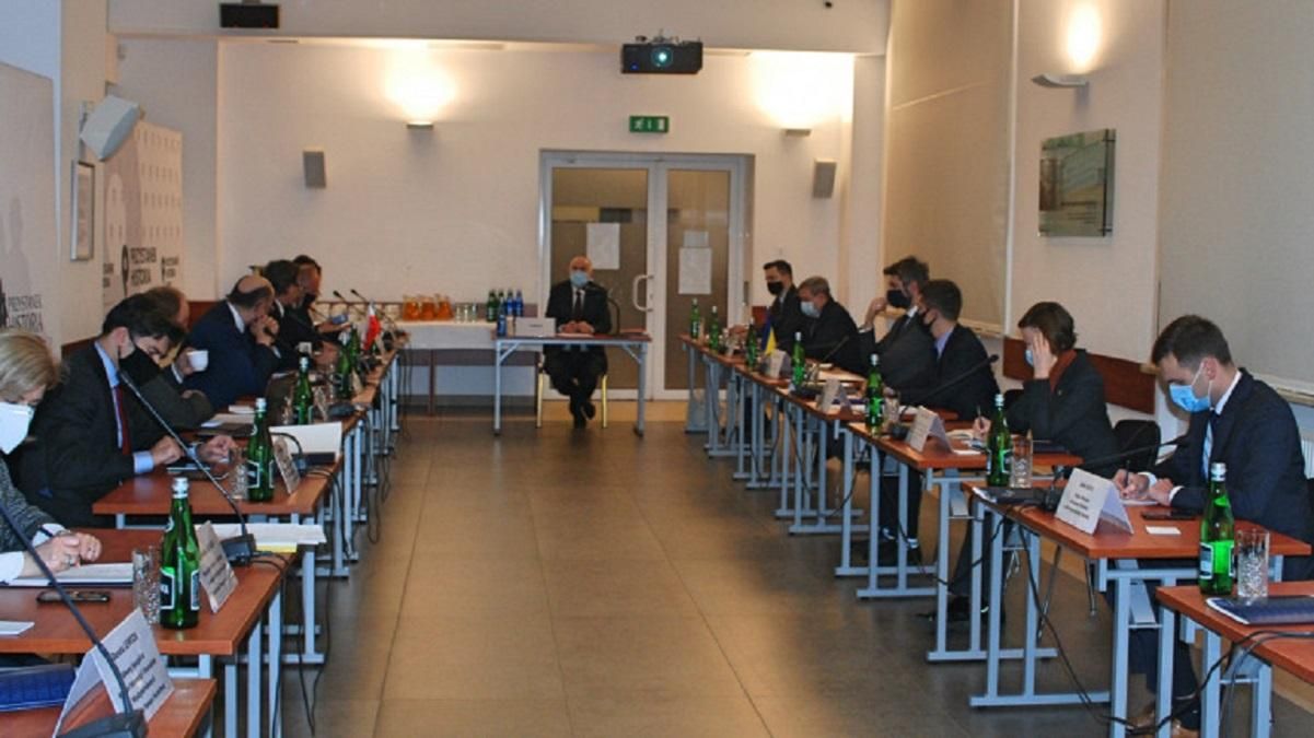 Ожидаем восстановления памятника воинам УПА на горе Монастырь - УИНП Ожидаем восстановления памятника воинам УПА на горе Монастырь - УИНП