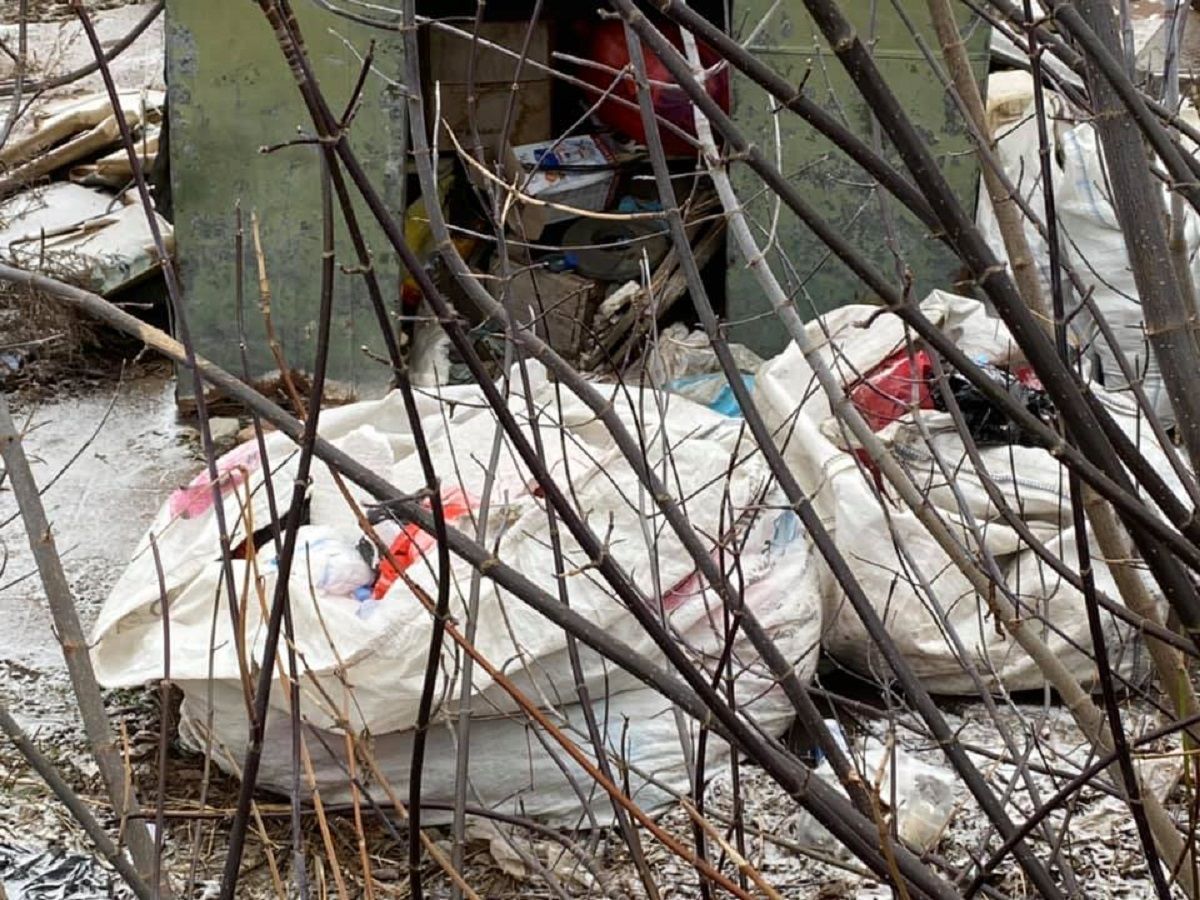 Старое Село в Сумской области завалили медотходами COVID-19 Старое Село в Сумской области завалили медотходами COVID-19