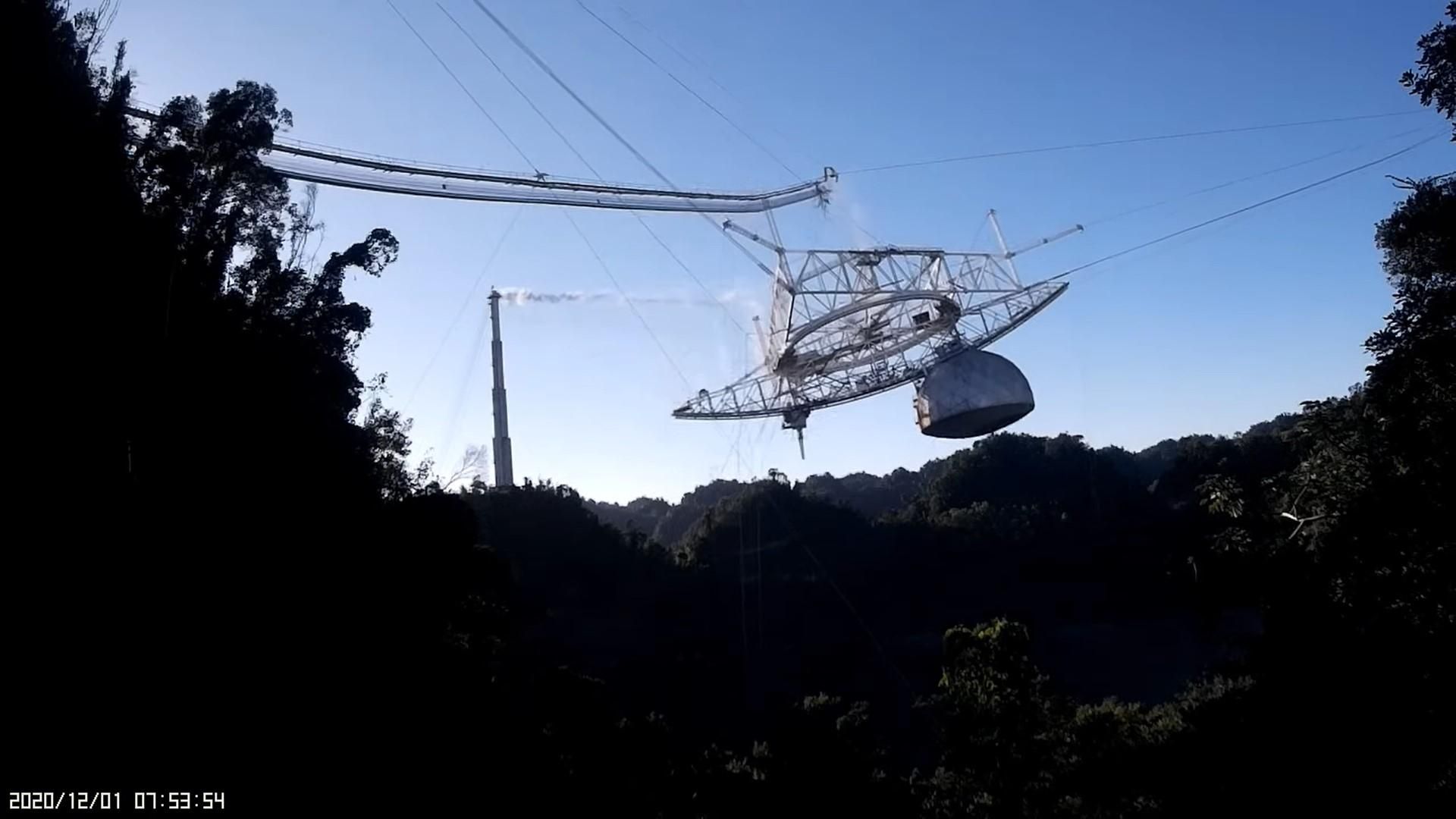 Разрушение телескопа Аресибо – смотреть онлайн видео