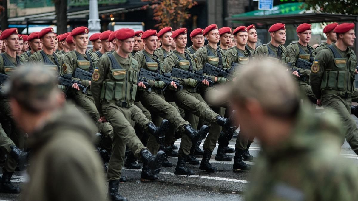 Зеленский присвоил украинским бригадам новые звания: подробности