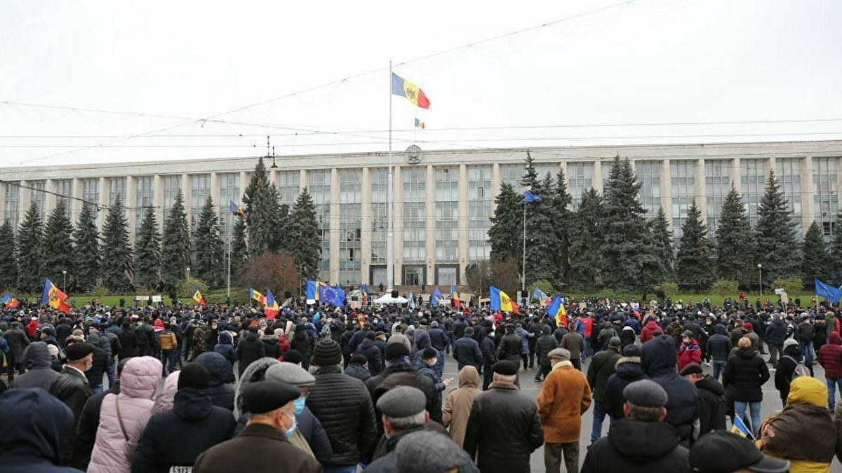 Прихильники Санду у Кишиневі вимагають дострокових виборів: відео