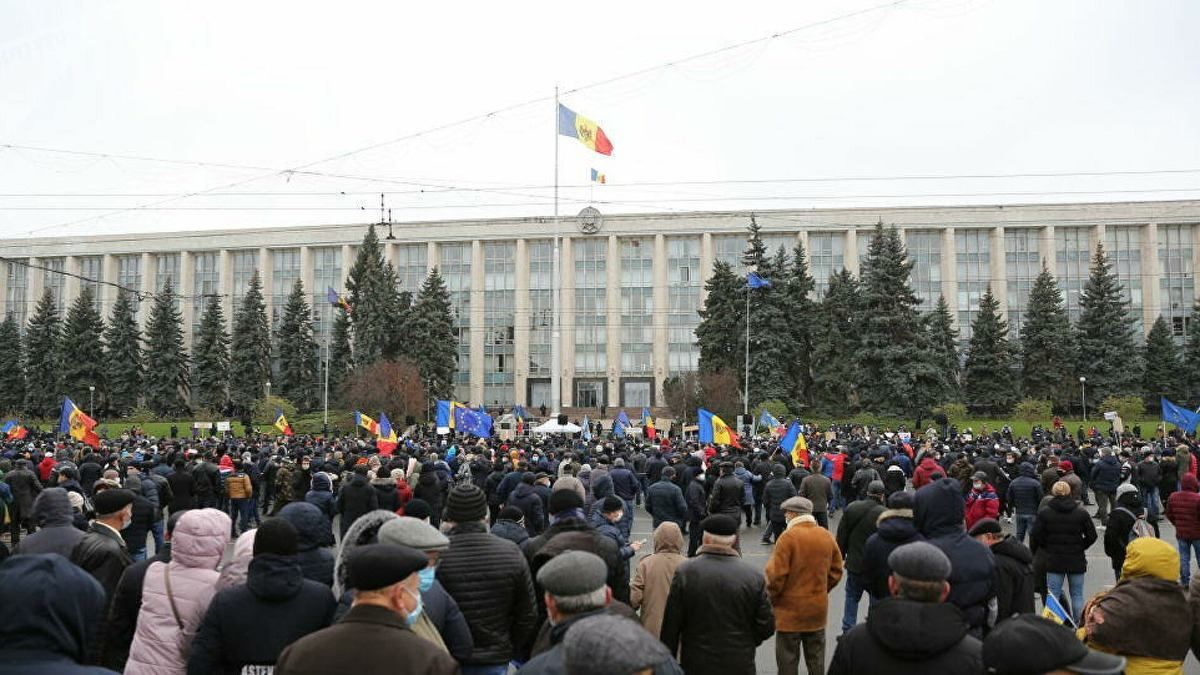 Сторонники Санду в Кишиневе требуют отставки правительства: видео
