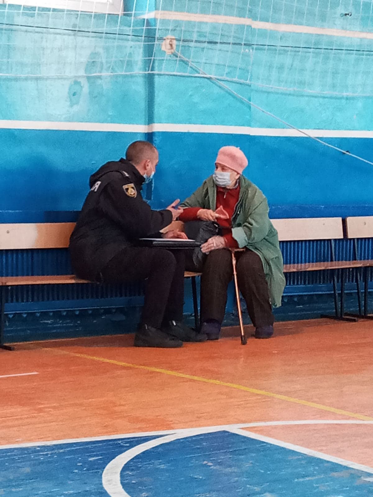 В Кривом Роге женщина пыталась проголосовать по советскому паспорту В Кривом Роге женщина пыталась проголосовать по советскому паспорту