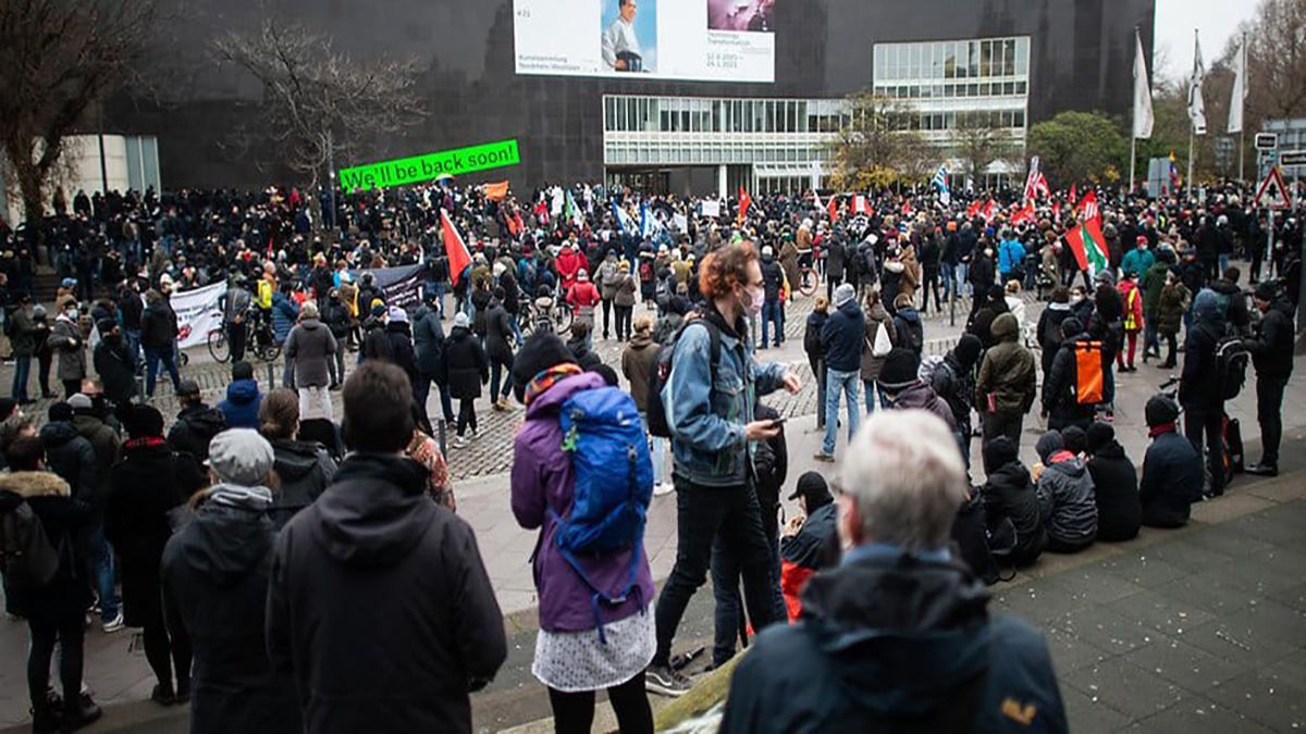 Как немцы протестуют против карантина фото