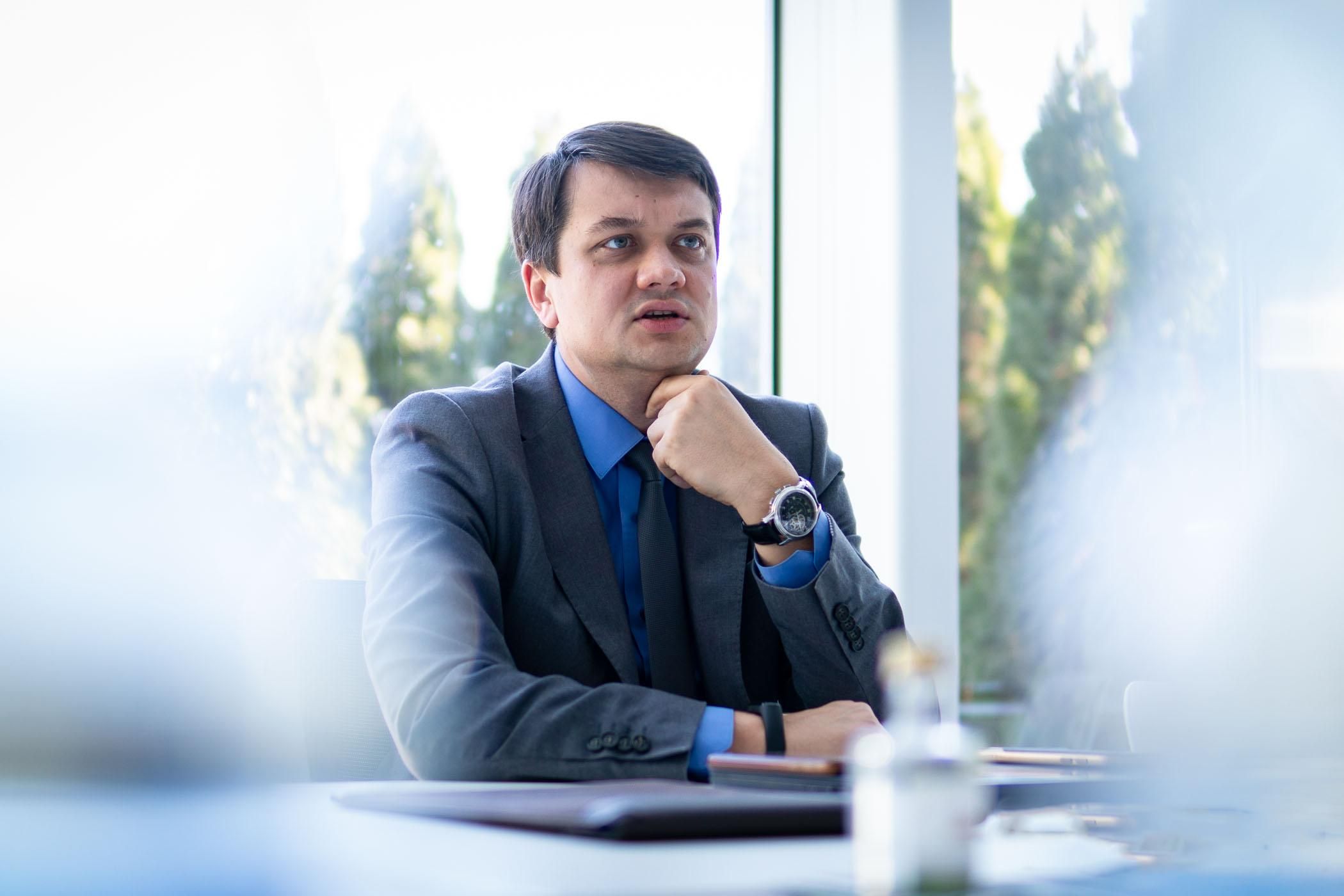 Разумков підписав закон про покарання за брехню у декларації Разумков підписав закон про покарання за брехню у декларації