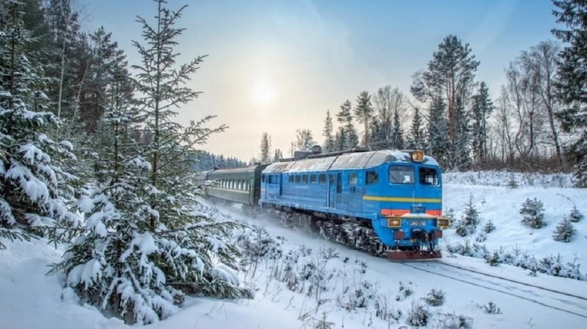 Укрзалізниця призначила 3 додаткові поїзди на свята: напрямки