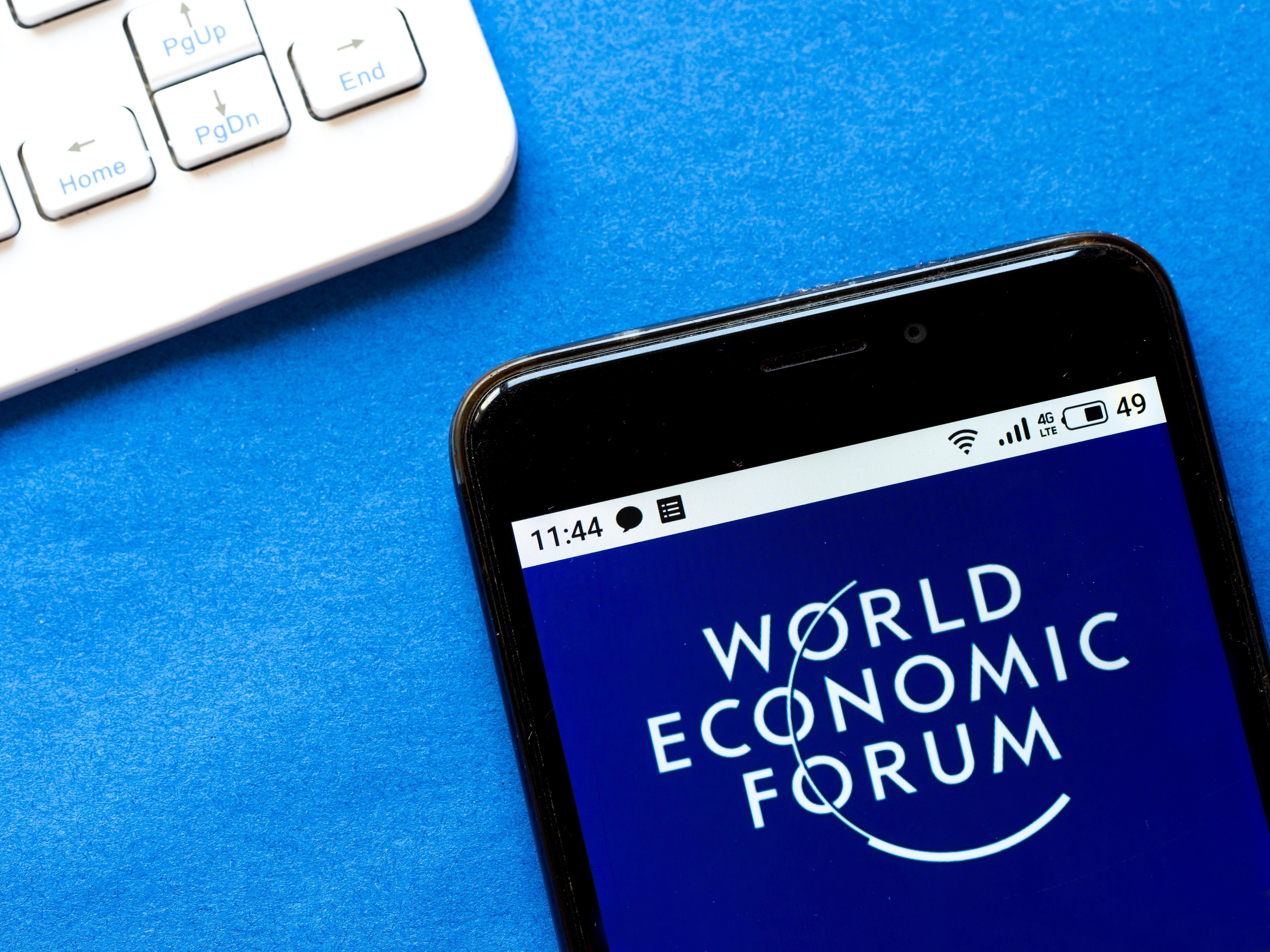 Всесвітній економічний форум-2021 з Давосу перенесуть у Сінгапур