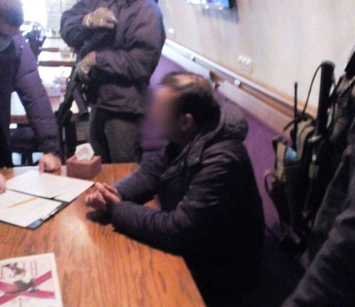 Председателю Фонда госимущества предлагали 100 000 долларов взятки Председателю Фонда госимущества предлагали 100 000 долларов взятки