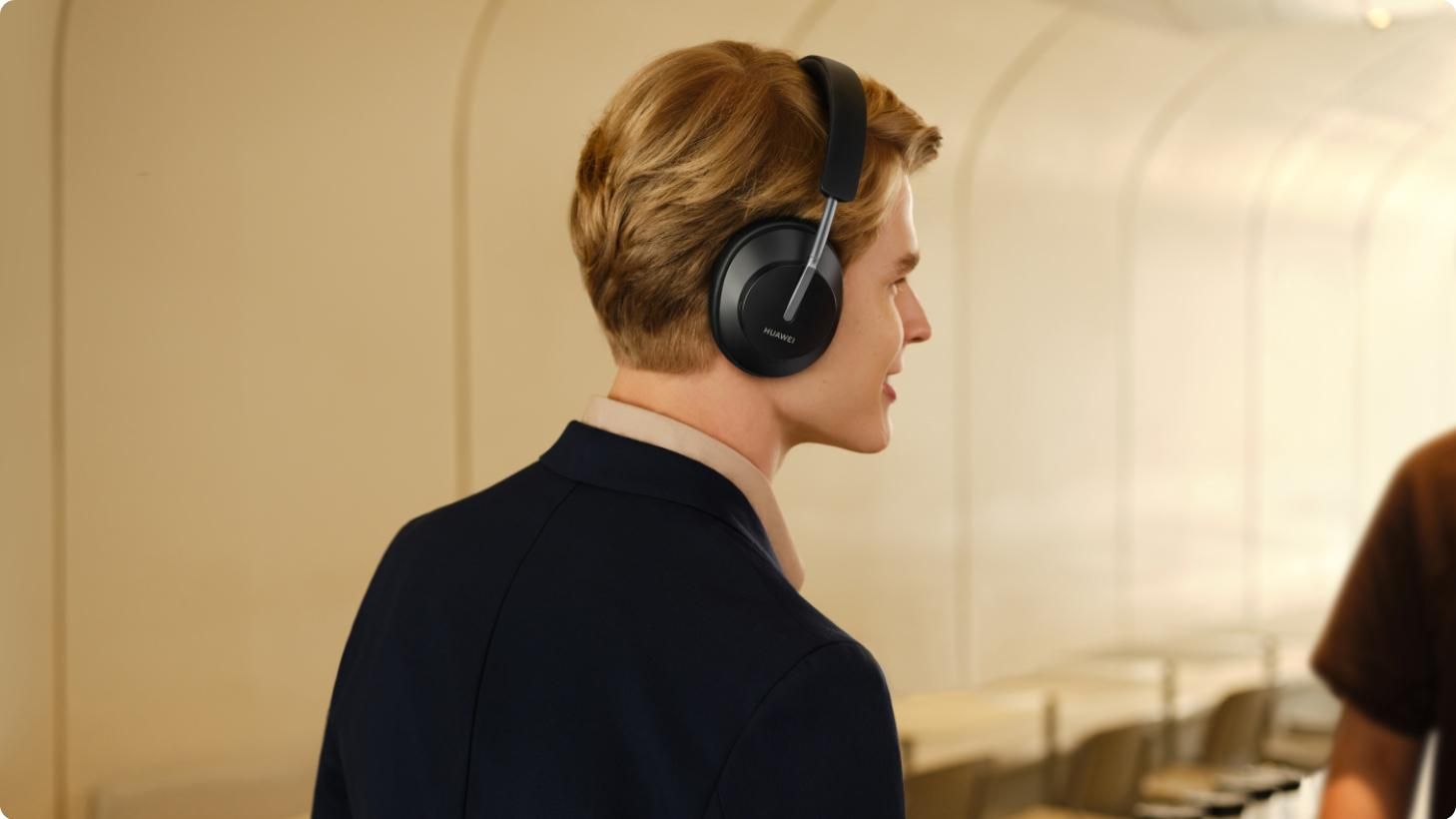 Huawei істотно знизила ціни на свої навушники Huawei FreeBuds Studio Huawei істотно знизила ціни на свої навушники Huawei FreeBuds Studio