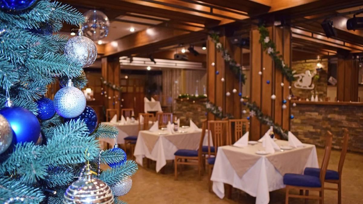 До какого часа будут работать заведения в новогоднюю ночь: решение правительства До какого часа будут работать заведения в новогоднюю ночь: решение правительства