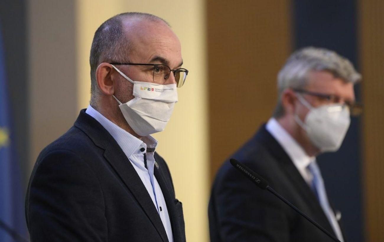 Министр здравоохранения Чехии Блатны получил охрану, поскольку получает угрозы из-за карантина Министр здравоохранения Чехии Блатны получил охрану, поскольку получает угрозы из-за карантина