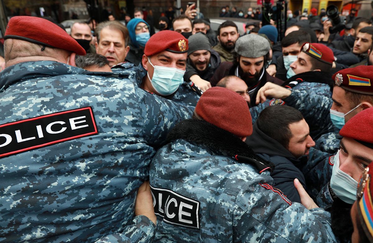 Протесты в Армении 10 декабря 2020: прорыв правительства, видео