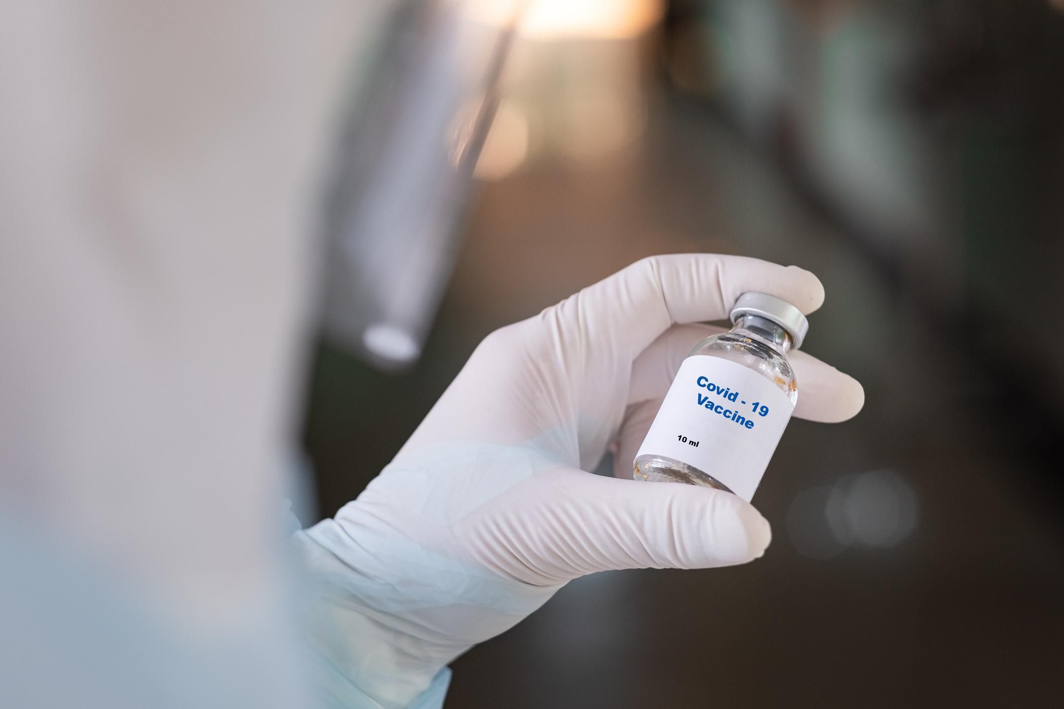 Чи буде в Україні закупівля російської вакцини від COVID-19: відповідь Шмигаля
