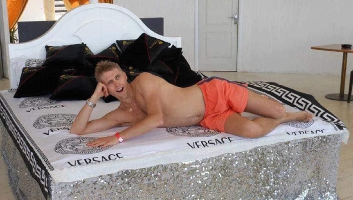 "Чур, не сміятися!": Ексголові ДніпроОДА пригадали роботу моделлю в РФ і мрії про яхту в Іспанії "Чур, не сміятися!": Ексголові ДніпроОДА пригадали роботу моделлю в РФ і мрії про яхту в Іспанії