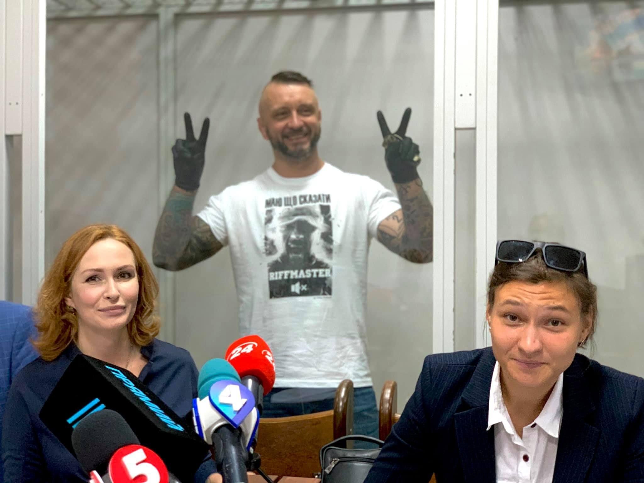 Антоненко, Кузьменко и Дугарь продлили меры пресечения