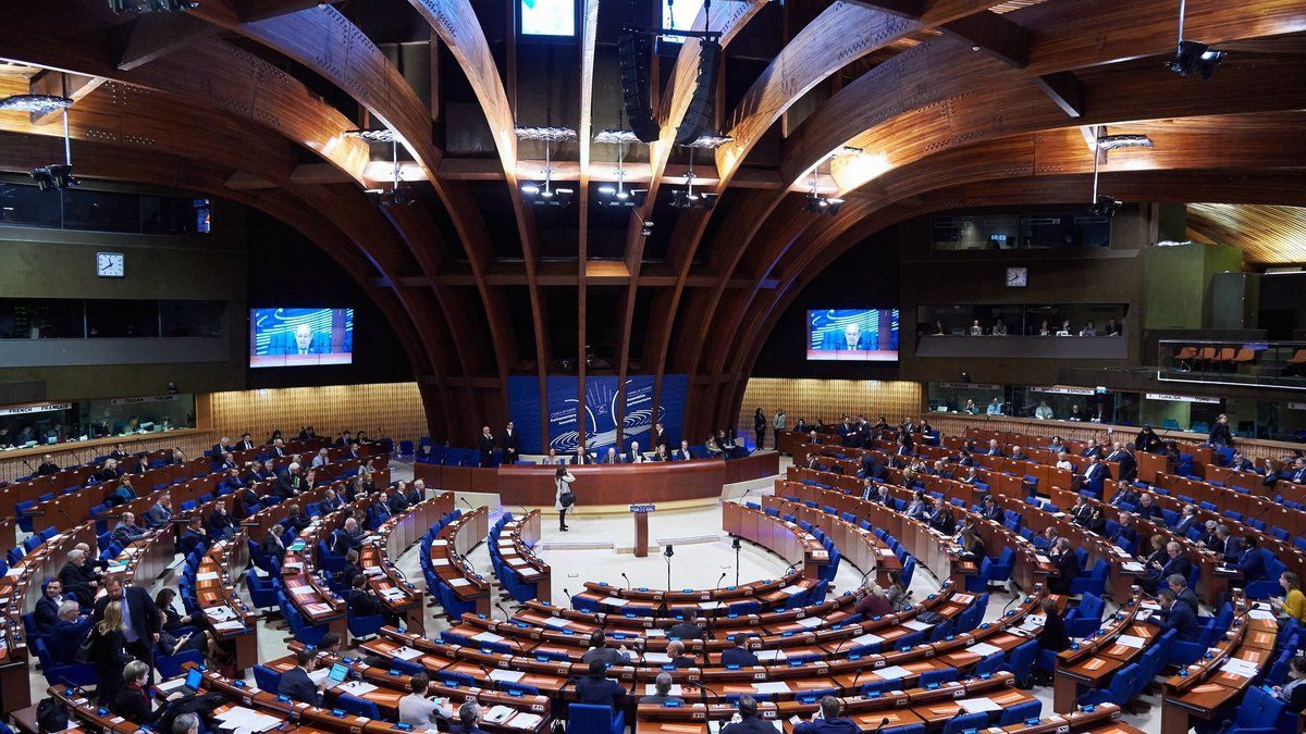 Венеціанська комісія оприлюднила рекомендації до висновку щодо КСУ Венеціанська комісія оприлюднила рекомендації до висновку щодо КСУ