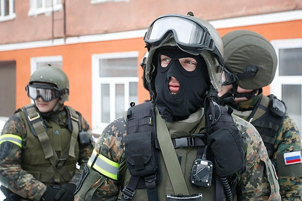 Невідомий скоїв теракт у Росії біля будівлі ФСБ: є постраждалі: відео