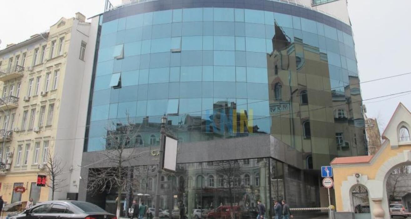 Слуги народу отримали офіси у пов'язаному з Коломойським бізнес-центрі Слуги народу отримали офіси у пов'язаному з Коломойським бізнес-центрі