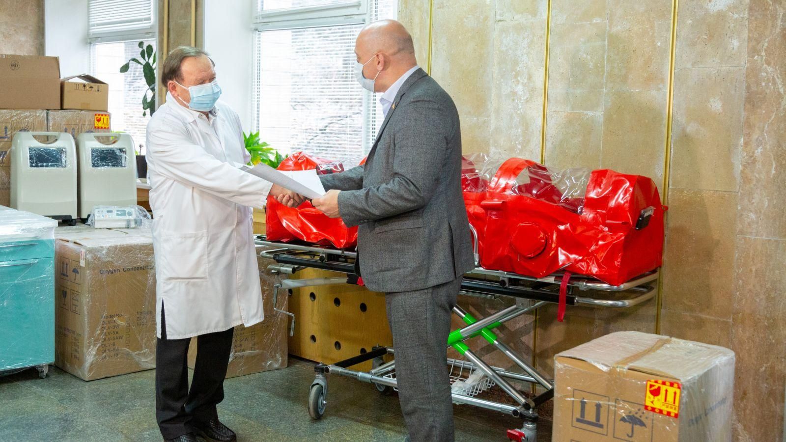 Епіцентр оновлює реанімацію Інституту кардіології імені Стражеска Епіцентр оновлює реанімацію Інституту кардіології імені Стражеска