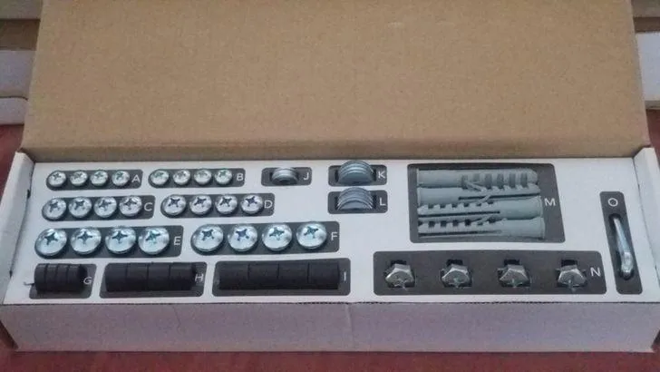 Деталі від телевізора ураковані Деталі від телевізора ураковані