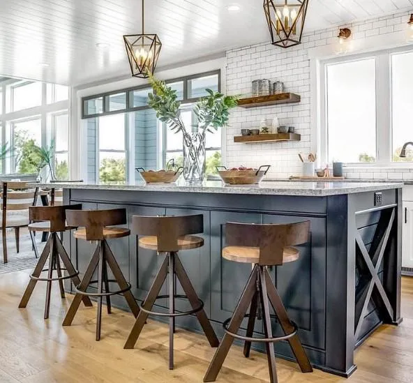 Обладнана кухонна поверхня Обладнана кухонна поверхня