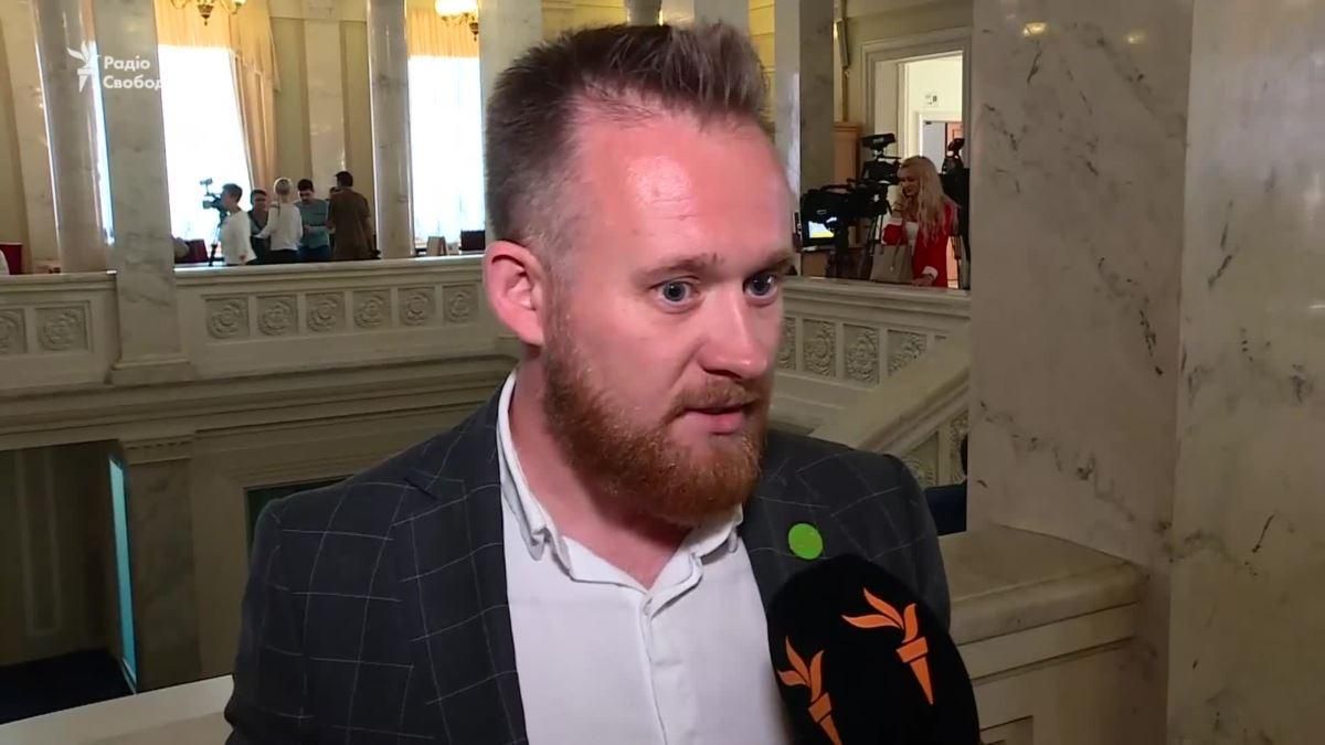 Нардеп от Слуги народа заявил, что COVID-19 это выдумка Нардеп от Слуги народа заявил, что COVID-19 это выдумка