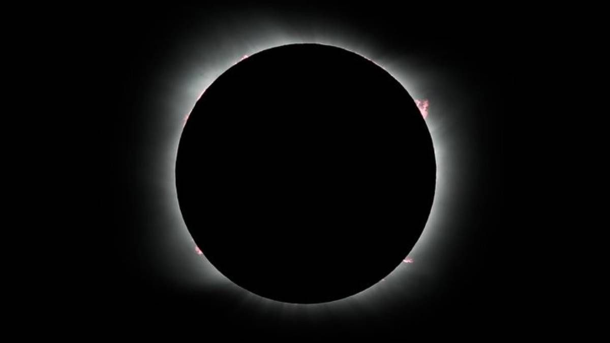 Солнечное затмение 14 декабря – когда будет в Украине, смотреть фото Солнечное затмение 14 декабря – когда будет в Украине, смотреть фото