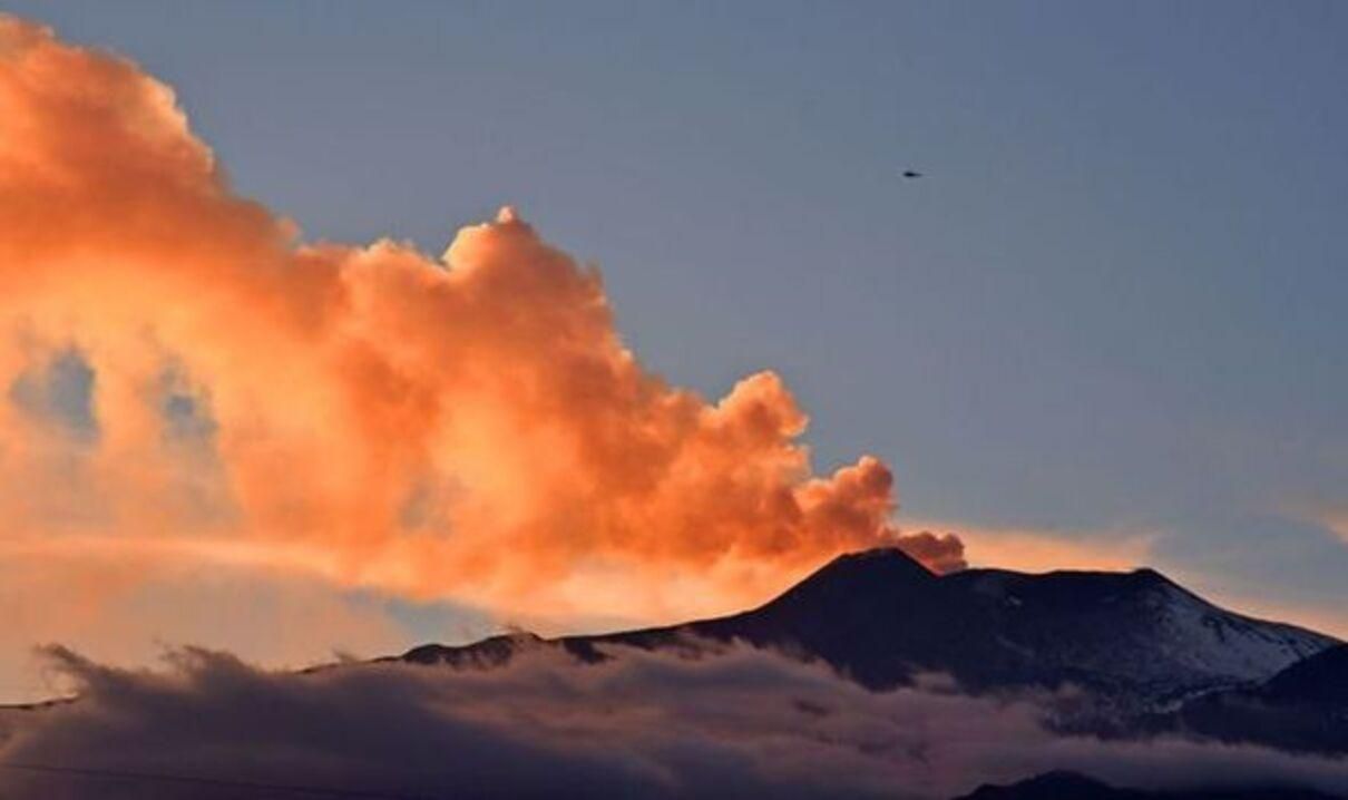 Виверження вулкану Етна на Сицилії 13.12.2012: фото, відео