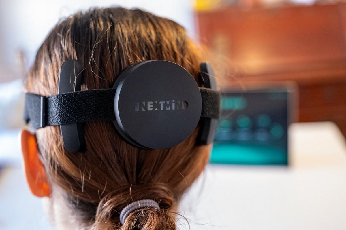 NextMind представила коммерческую версию нейроинтерфейса NextMind представила коммерческую версию нейроинтерфейса