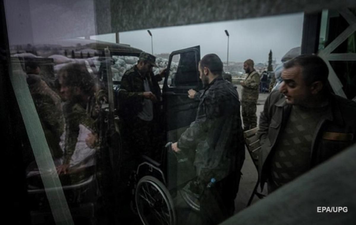 Вірменія та Азербайджан провели обмін полоненими Вірменія та Азербайджан провели обмін полоненими