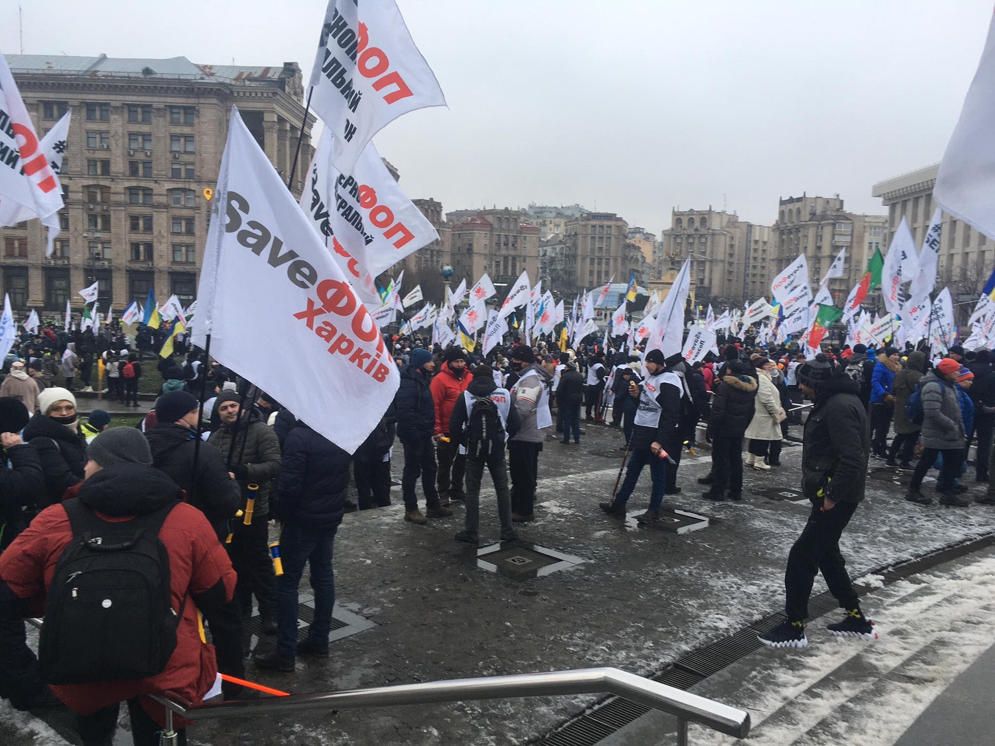ФОПы установили палатки после столкновений с копами на Майдане